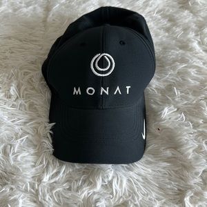 Monat Nike women’s hat